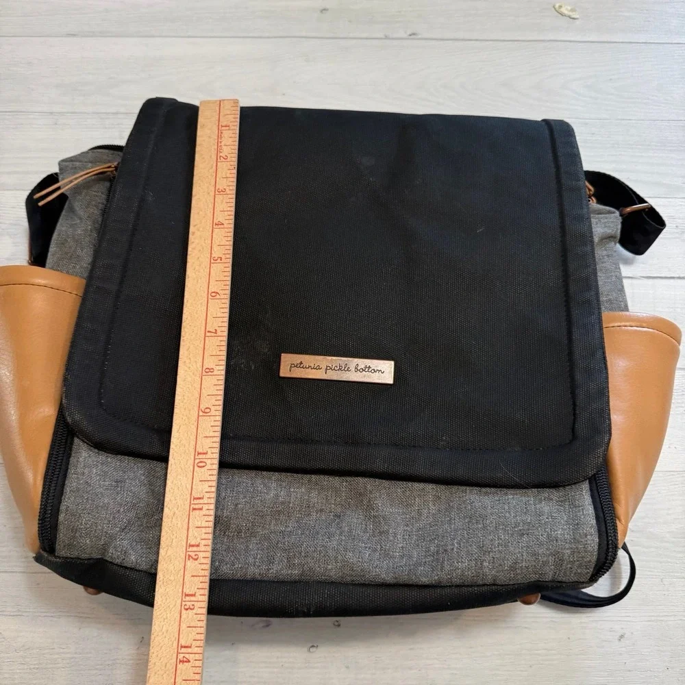 Petunia Pickle Bottom Camel &‎ Graphite Boxy Backpack diaper bag